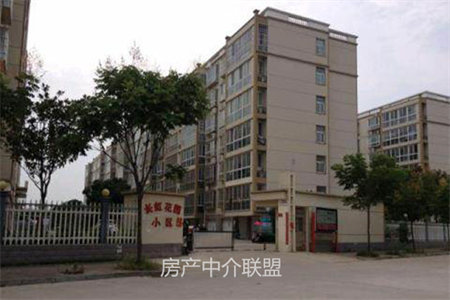 解放路菜场南排，光线超好2室1厅1卫43.8万出售